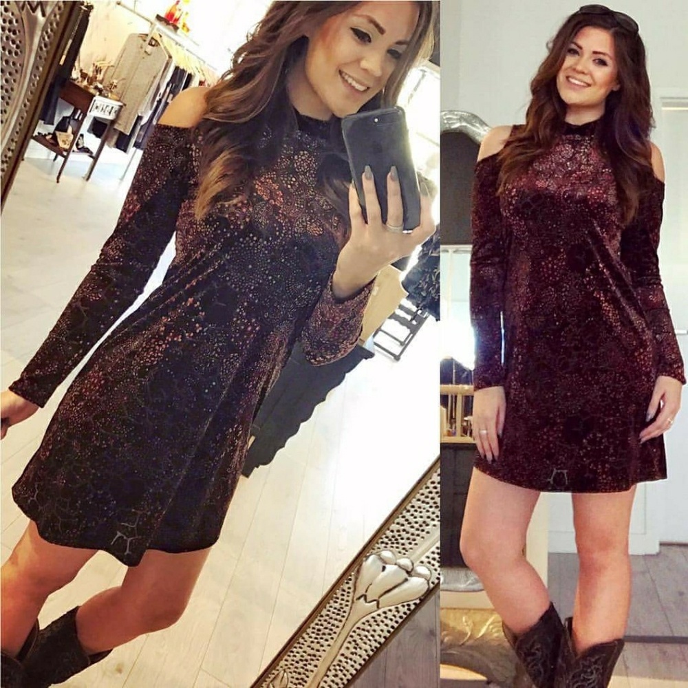 Veronica M  Burnout Velvet Cold Shoulder Dress L